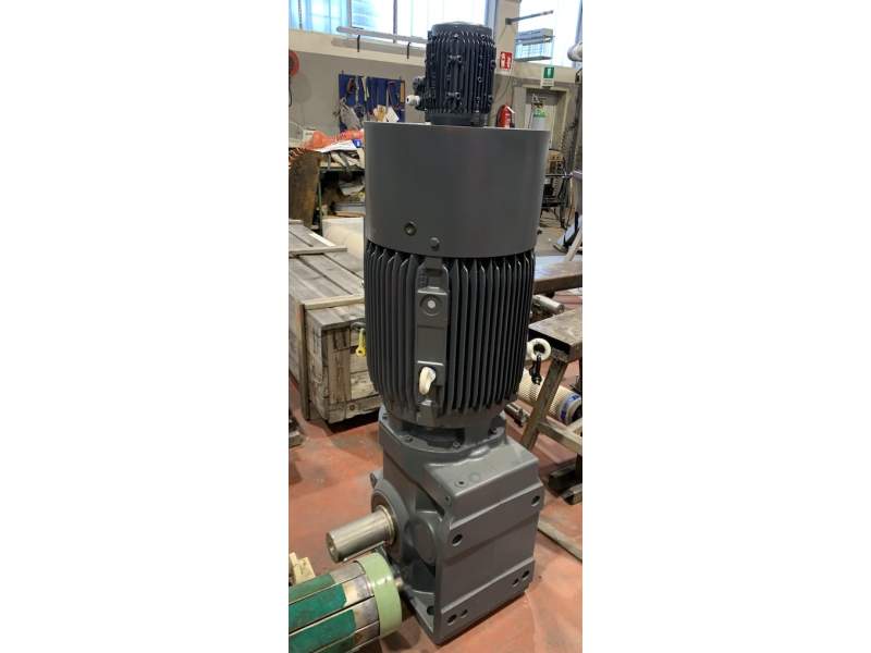 Electric motor and gearbox SIEMENS 45KW