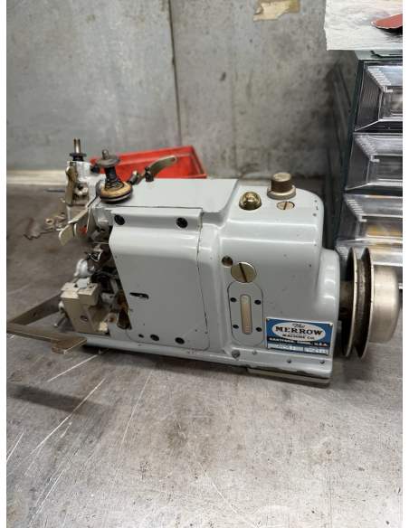 Sewing machine Merrow Stitches 70-Y3B reconditioned